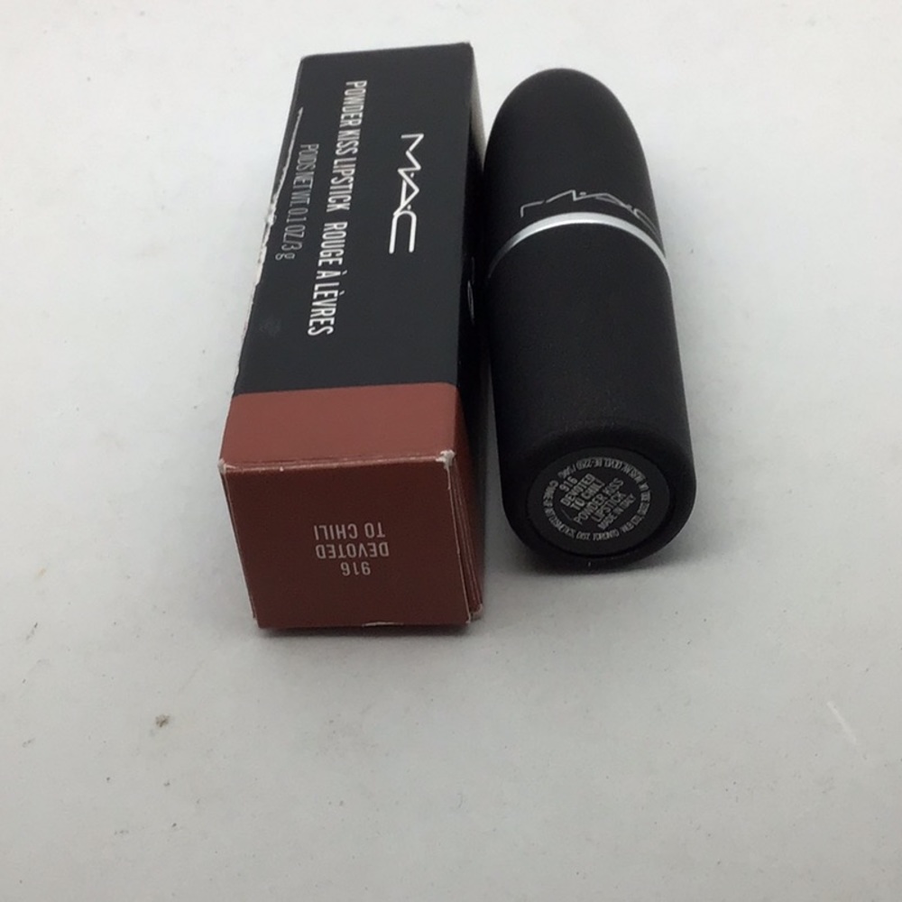 MAC Powder KISS Lipstick 916 Devoted to Chili - Picture 5 of 8